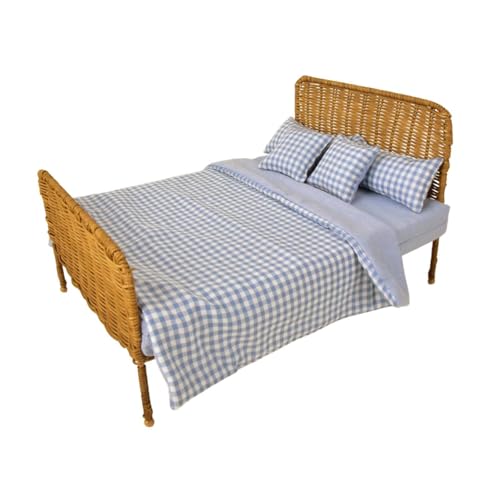 Luwecf Puppenhausbett im Maßstab 1:6, Miniaturmöbel, Zimmerfotografie, Rattanbett als Geschenk, Blau Kariert Luwecf Puppenhausbett im Maßstab 1:6, Miniaturmöbel, Zimmerfotografie, Rattanbett als Geschenk, Blau Kariert von Luwecf