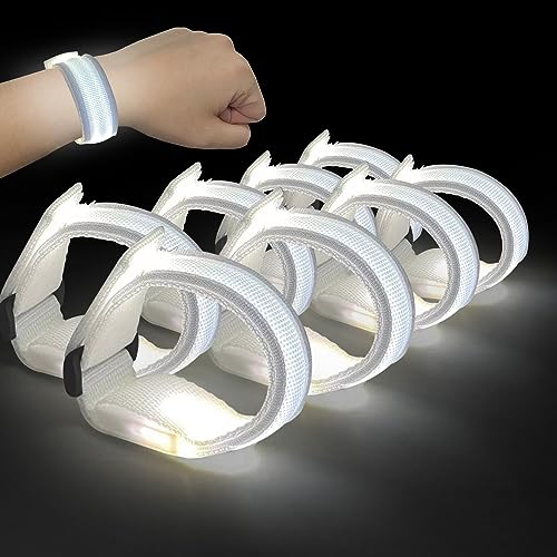 M.best 8pcs LED Light Up Armbänder Glühen blinkende Armbänder Glühen in der dunklen Partyzubehör für Hochzeit, Raves, Konzert, Camping, Sportereignisse, Party M.best 8pcs LED Light Up Armbänder Glühen blinkende Armbänder Glühen in der dunklen Partyzubehör für Hochzeit, Raves, Konzert, Camping, Sportereignisse, Party von M.best