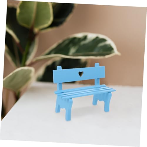 MAJORMENCH Miniatur Holzstuhl mit Blauem Herz Design Kindgerechte Puppenhaus Deko Langlebiges Material Realistische Miniatur Bank für Puppenhäuser und Gartenmöbel Kreatives Spielzubehör MAJORMENCH Miniatur Holzstuhl mit Blauem Herz Design Kindgerechte Puppenhaus Deko Langlebiges Material Realistische Miniatur Bank für Puppenhäuser und Gartenmöbel Kreatives Spielzubehör von MAJORMENCH