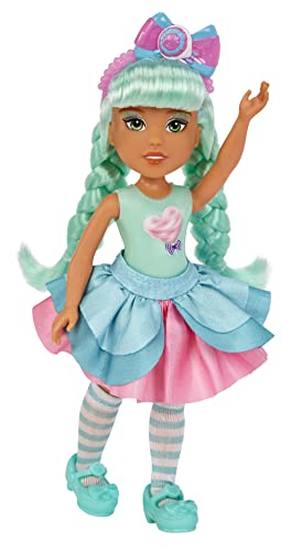 MGA Dream Bella Kleine Candy Prinzessin - DREAMBELLA - Zuckerwatte-Motiv mit Bonbonduft, 14 cm - Scratch 'N Sniff Etikett, langes, grünes Haar, Stirnband und modische Accessoires - Ab 3 Jahren von MGA Entertainment