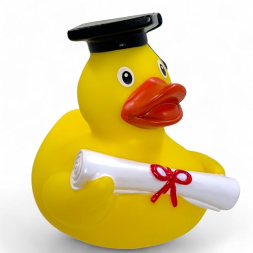 MIJOMA Quietsche-Ente Badeente | Niedliche Schwimmenten für Kinder & Erwachsene | Hochwertiges, langlebiges Material | ca. 10 cm (Doktorhut & Diplom) von MIJOMA