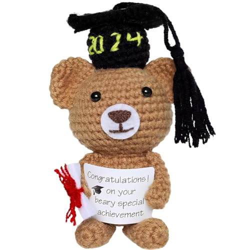 MOPQMKT Abschlussbär 2024 Häkel Stofftier Strickbär Gestrickter Bär Abschlussmützen Abschlussrollen Sentimentale Glückwunschkarten zum Schulabschluss Mutmacher Geschenk Party Dekoration MOPQMKT Abschlussbär 2024 Häkel Stofftier Strickbär Gestrickter Bär Abschlussmützen Abschlussrollen Sentimentale Glückwunschkarten zum Schulabschluss Mutmacher Geschenk Party Dekoration von MOPQMKT