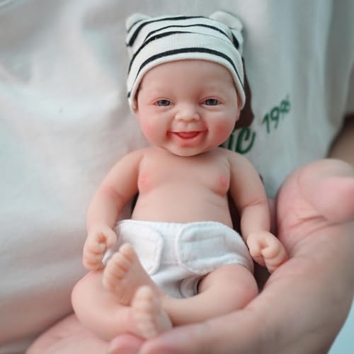 MYREBABY Reborn-Babypuppe, 17,8 cm, Silikonpuppe Junge Liam, realistische Mini-Puppe für Neugeborene, Ganzkörper-Puppe, mit Fütterungszubehör und Geschenkbox MYREBABY Reborn-Babypuppe, 17,8 cm, Silikonpuppe Junge Liam, realistische Mini-Puppe für Neugeborene, Ganzkörper-Puppe, mit Fütterungszubehör und Geschenkbox von MYREBABY