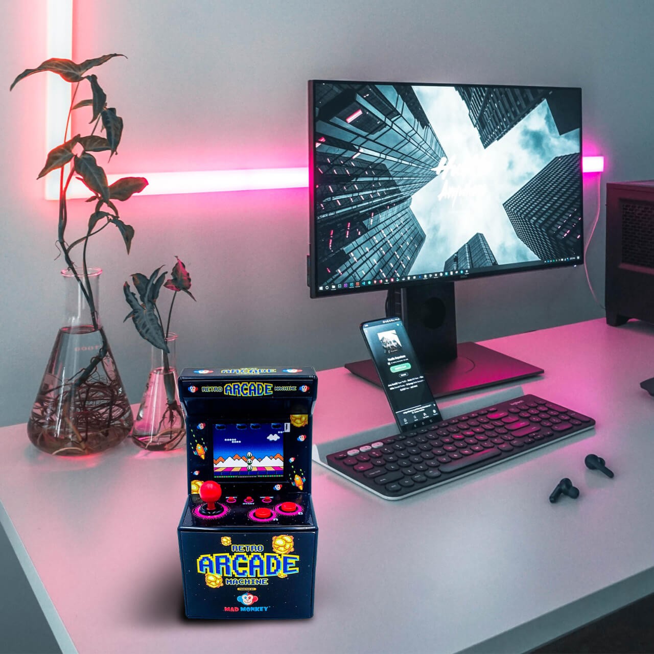 Mad Monkey - Retro Mini Arcade Machine - inkl. 240x 8-Bit Spielen Mad Monkey - Retro Mini Arcade Machine - inkl. 240x 8-Bit Spielen von Mad Monkey