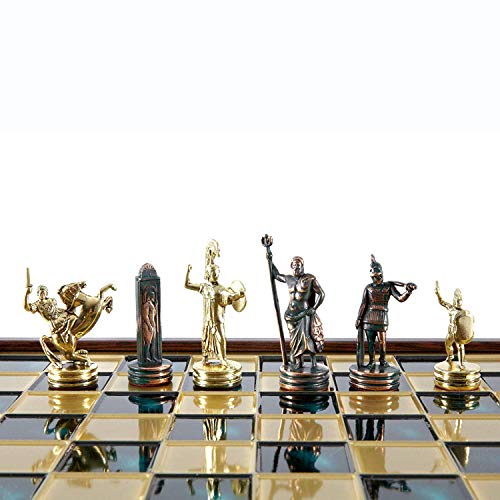 Manopoulos Greek Mythology Chess Set - Brass & Green - Wooden Case mit Green Board - 2 Spieler - Ab 14 Jahren Manopoulos Greek Mythology Chess Set - Brass & Green - Wooden Case mit Green Board - 2 Spieler - Ab 14 Jahren von Manopoulos