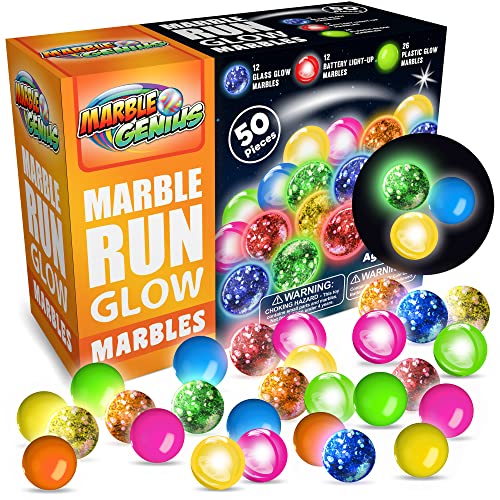 Marble Genius Glow Murmelbahn-Murmeln, 50 Murmeln (12 leuchtende/blinkende, 12 glasleuchtende und 26 plastisch leuchtende) + LED-Licht enthalten () von Marble Genius