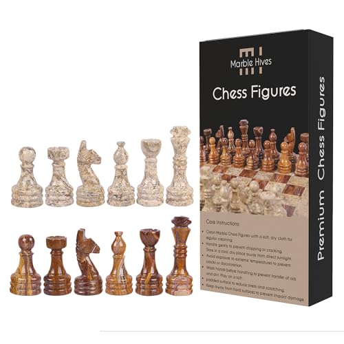 Marmor Schachfiguren - Komplettset mit beschwerten Marmorstücken | 16 x 16 Marmor Schachbrett Kompatibilität | Zeitlose Eleganz in Schachfiguren Stein (Fossil Coral & Red Coral) von Marble Hives
