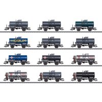 MÄRKLIN 00719 H0 Display Kesselwagen aus 12 unterschiedliche Kesselwagen mit zwei Radsätzen, DB, Ep. III von Marklin
