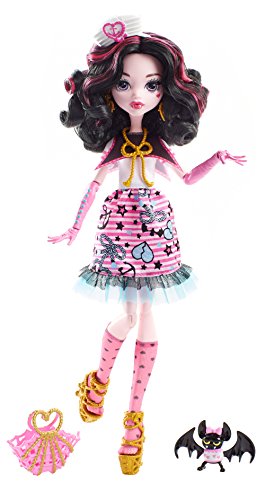 Mattel Monster High DTV90 - Gruselschiff Matrosen Puppe Draculaura von Mattel Monster High