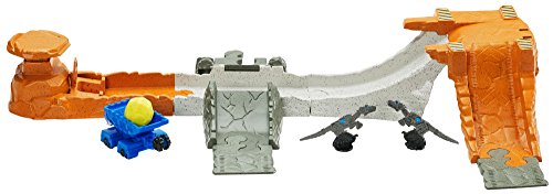 Dinotrux Spielset Fels Skatepark mit Fahrzeug von Dinotrux