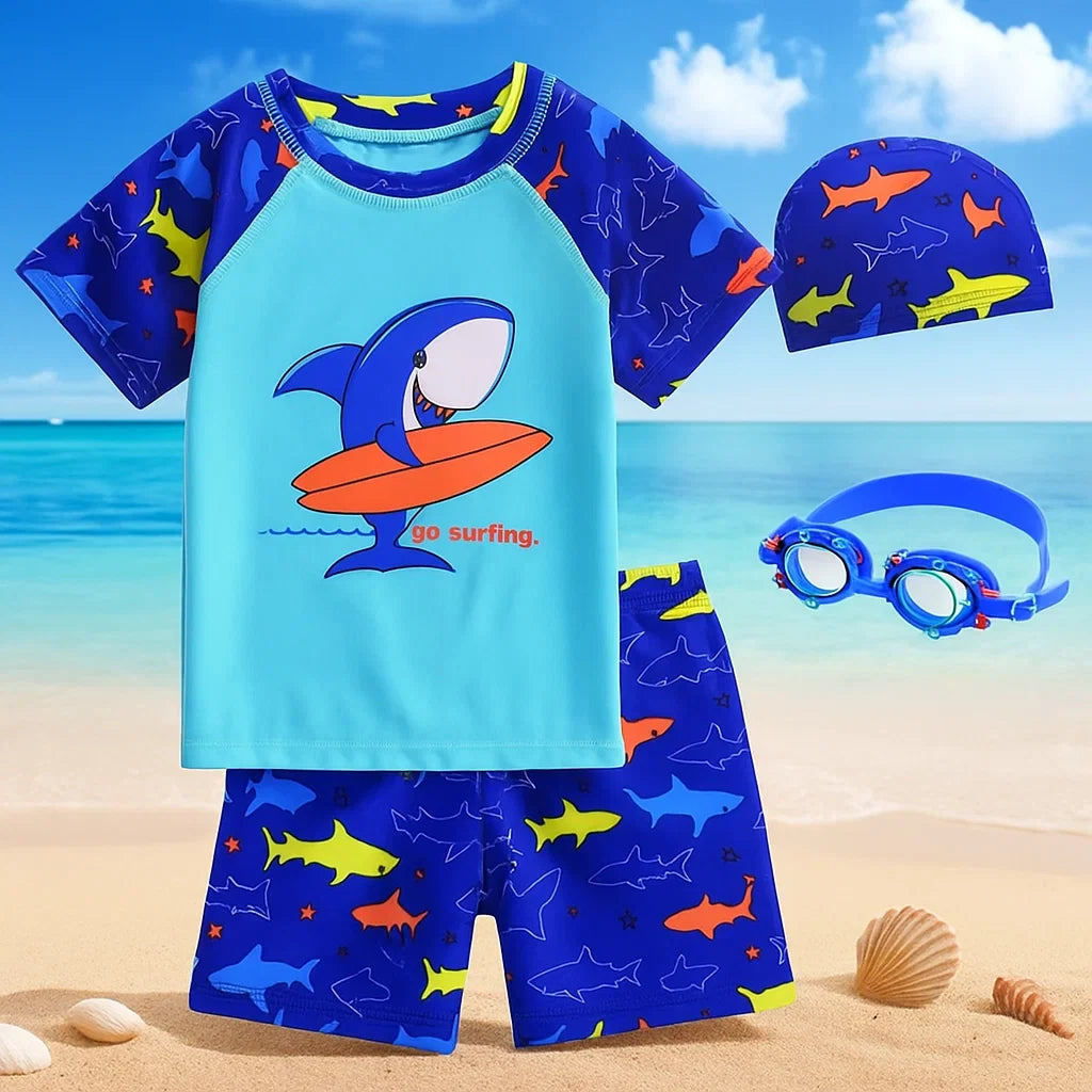 AquaFun– Atmungsaktiv&sicher– Kinder-Badeset mit UPF-Schutz Schwimmshirt&Hose + Badekappe&Taucherbrille / 140 (8–9 Jahre) / Hai | Pädagogisches Holzspielzeug von Mein Kleines Baby