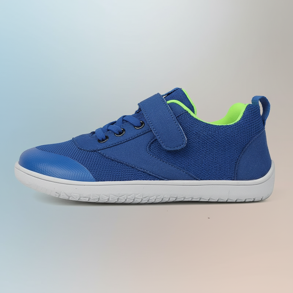 BareSteps – Atmungsaktiv & bequem – Barfuß-Sneaker Blau / 31 (6 Jahre) | Pädagogisches Holzspielzeug von Mein Kleines Baby