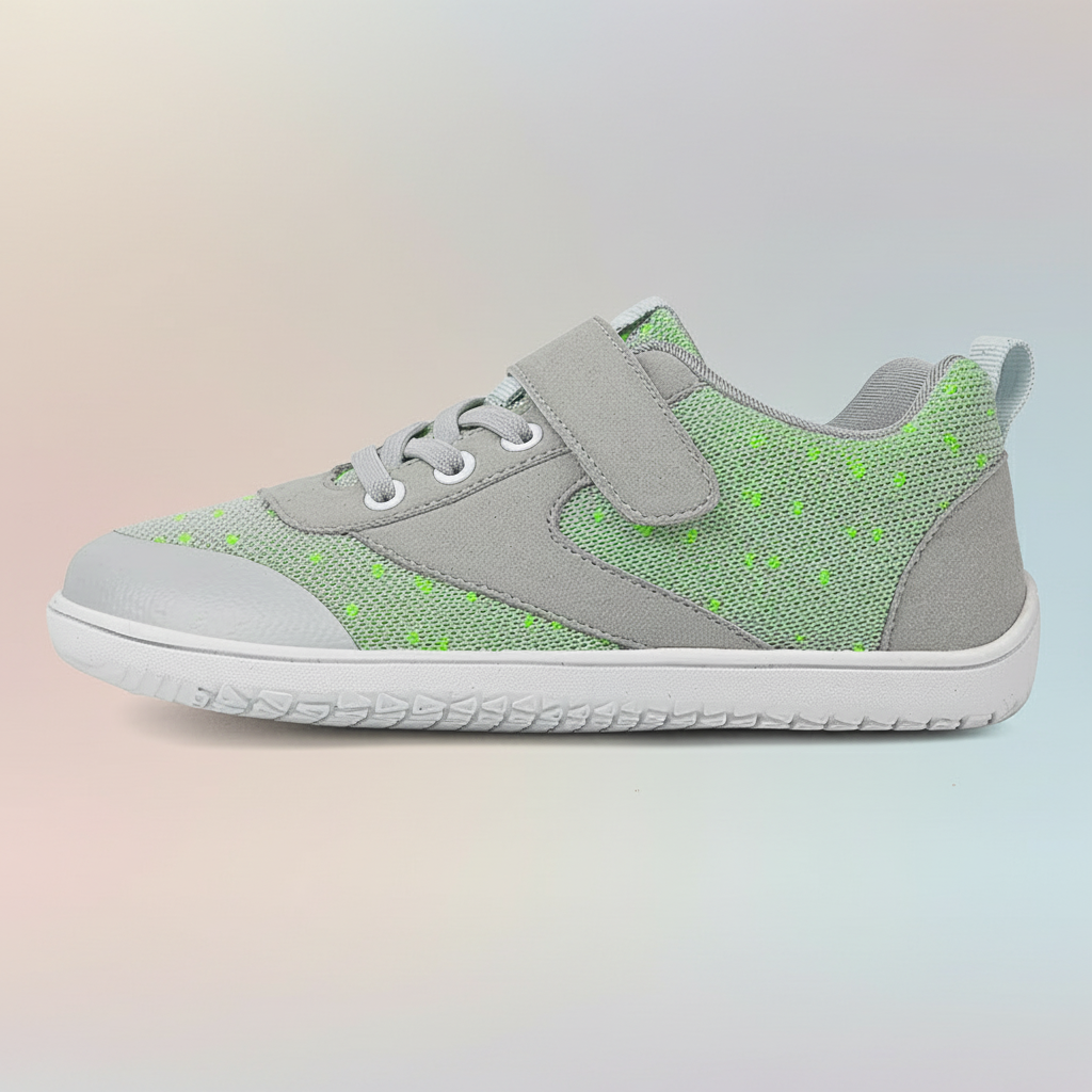 BareSteps – Atmungsaktiv & bequem – Barfuß-Sneaker Grau / 37 (11–12 Jahre) | Pädagogisches Holzspielzeug von Mein Kleines Baby