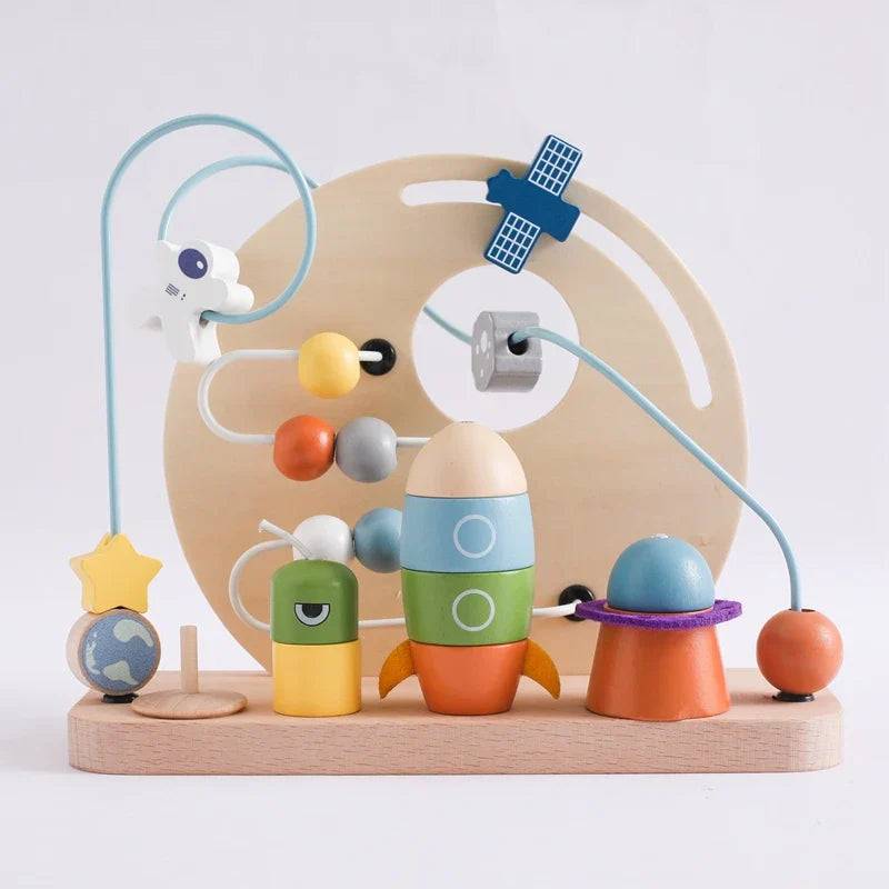 Bead Tracks™ – Zug, Auto&Motorik - Holzperlen- und Schlepperset Weltraum | Pädagogisches Holzspielzeug von Mein Kleines Baby