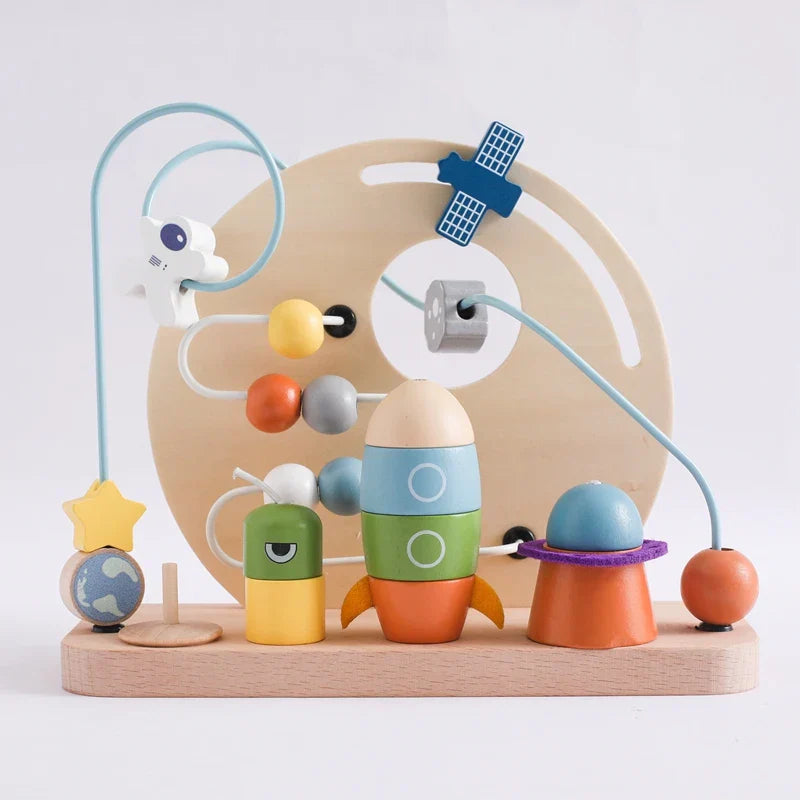 Bead Tracks™ – Zug, Auto&Motorik - Holzperlen- und Schlepperset Weltraum | Pädagogisches Holzspielzeug von Mein Kleines Baby