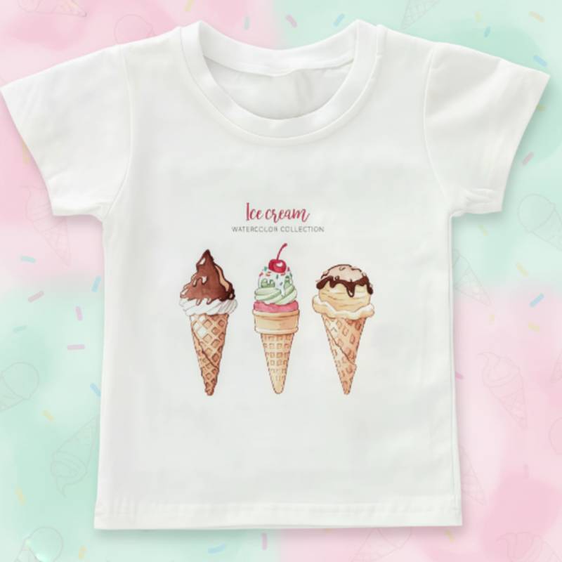 Boys & Girls Summer Tee – Bequem & Verspielt – Kinder-T-Shirt mit lustigem Aufdruck Eis-Trio / 130 (7–8 Jahre) | Pädagogisches Holzspielzeug von Mein Kleines Baby
