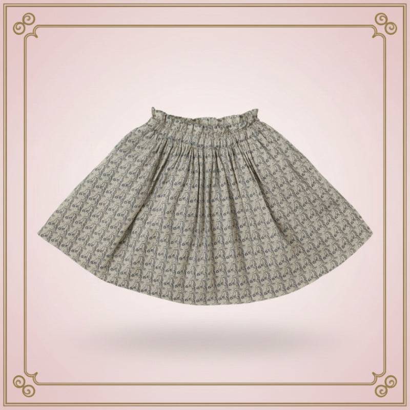 Cherry Shirt & Skirt – Sødt & luftigt – børnetøjssæt Blå kirsebærskørt / 120 (5–6 år) | Pädagogisches Holzspielzeug von Mein Kleines Baby