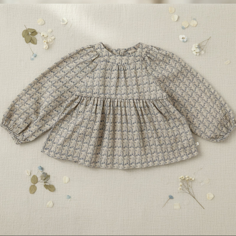 Cherry Shirt & Skirt – Süß & Luftig – Kinder-Set Blaues Kirschhemd / 90 (18–24 Monate) | Pädagogisches Holzspielzeug von Mein Kleines Baby