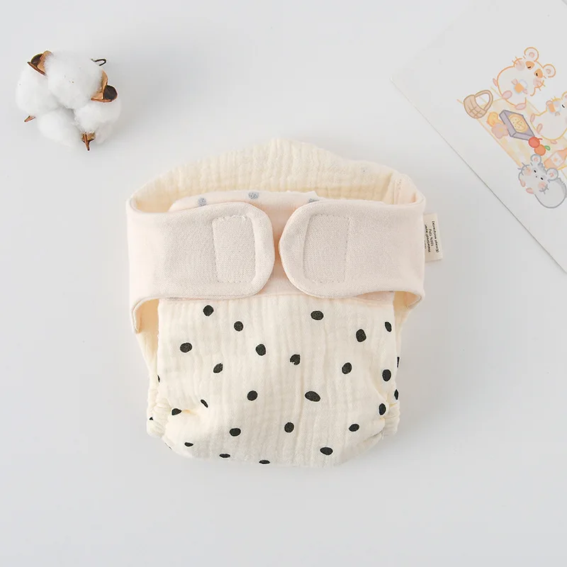 ComfyCotton – Vandtæt og sikker – Øvelsesbukser i økologisk bomuld Store prikker / L (10-14.5kg) - 9-15 måneder | Pädagogisches Holzspielzeug von Mein Kleines Baby