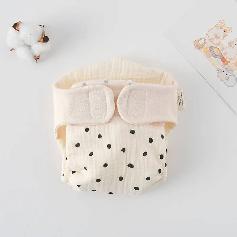 ComfyCotton – Vandtæt og sikker – Øvelsesbukser i økologisk bomuld Store prikker / L (10-14.5kg) - 9-15 måneder | Pädagogisches Holzspielzeug von Mein Kleines Baby