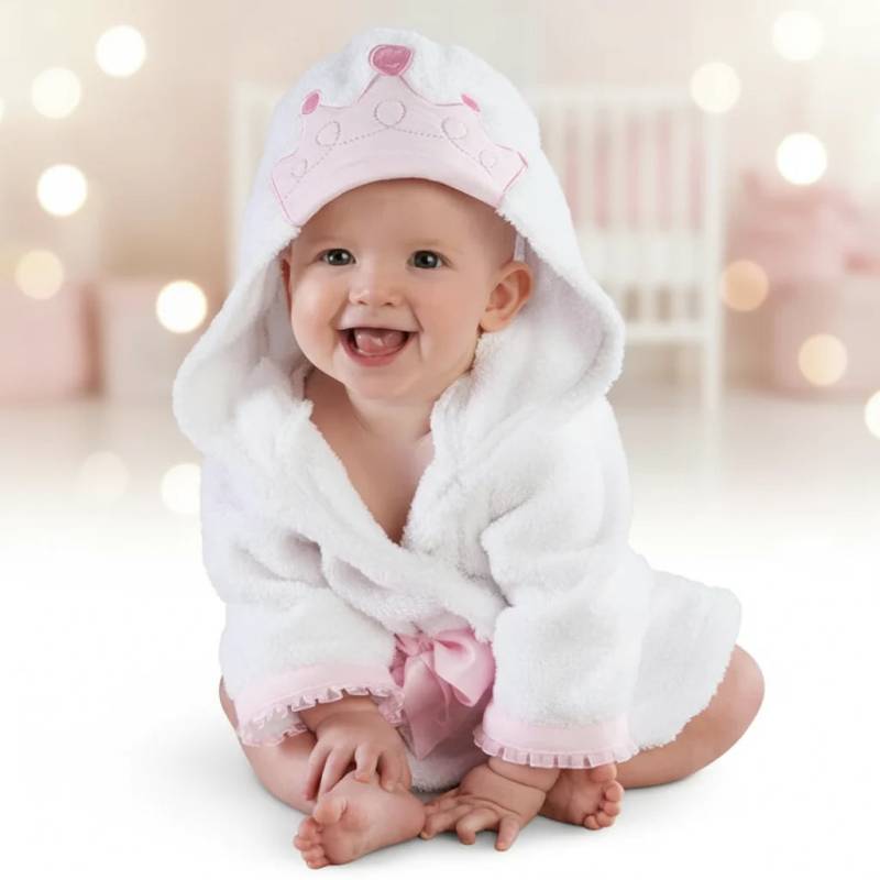 CozyNest– Weich&saugfähig – Bademantel mit Tiermotiv Kleine Prinzessin / 70 (0–18 Monate) | Pädagogisches Holzspielzeug von Mein Kleines Baby