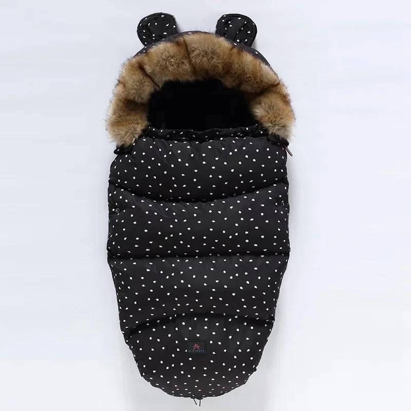 CozyRide – Warm & Gemütlich – Babyschlafsack für den Kinderwagen Schwarz Polka | Pädagogisches Holzspielzeug CozyRide – Warm & Gemütlich – Babyschlafsack für den Kinderwagen Schwarz Polka | Pädagogisches Holzspielzeug von Mein Kleines Baby