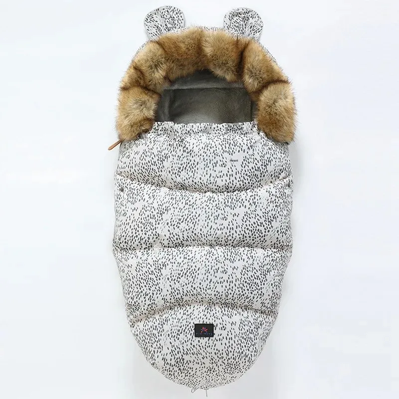 CozyRide – Warm & Gemütlich – Babyschlafsack für den Kinderwagen Weiß | Pädagogisches Holzspielzeug von Mein Kleines Baby