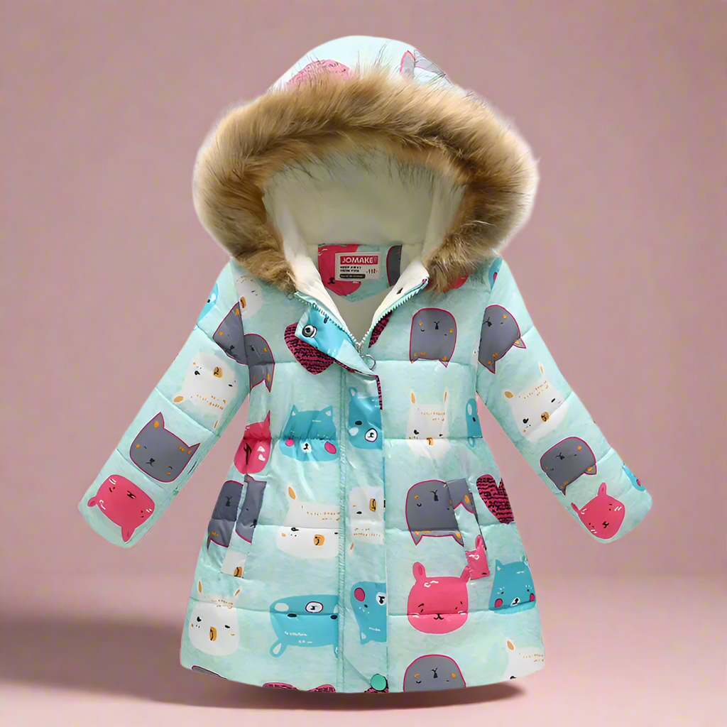 CozyTrend – Elegant & gemütlich – Steppjacke für Mädchen Hellblaues Katzenmuster / 120 (5-6 Jahre) | Pädagogisches Holzspielzeug von Mein Kleines Baby