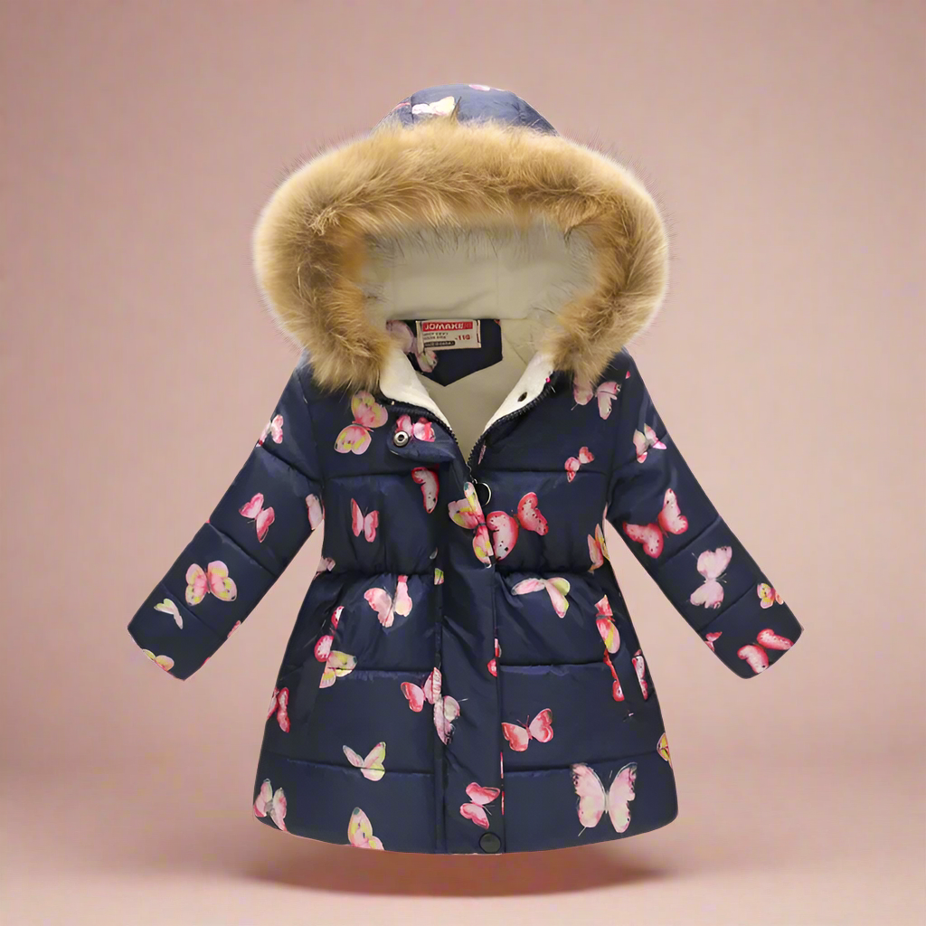 CozyTrend – Elegant & gemütlich – Steppjacke für Mädchen Marineblaue Schmetterlinge / 130 (6-7 Jahre) | Pädagogisches Holzspielzeug von Mein Kleines Baby