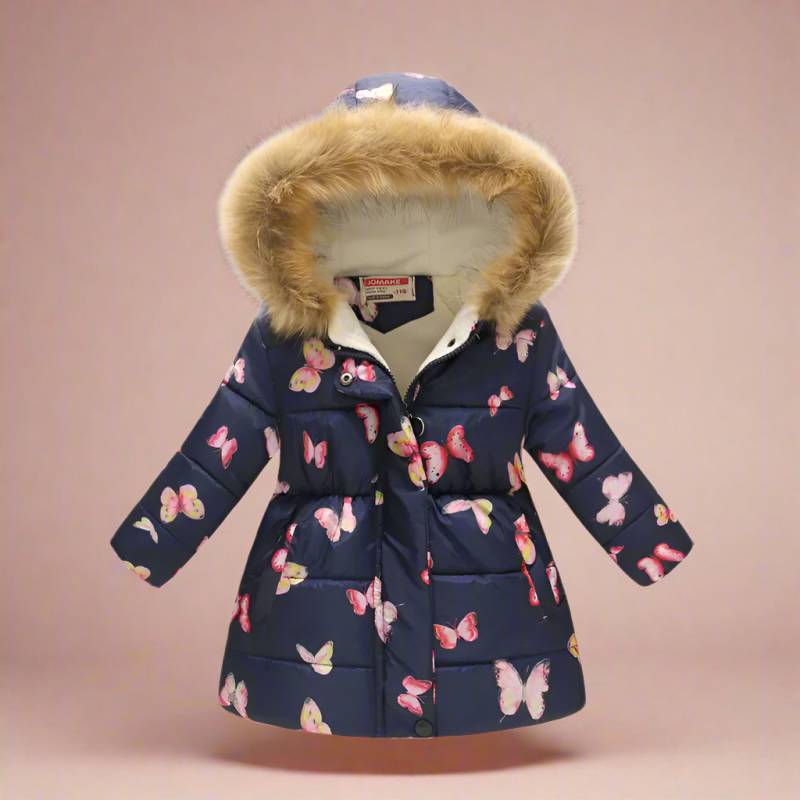 CozyTrend – Elegant & gemütlich – Steppjacke für Mädchen Marineblaue Schmetterlinge / 130 (6-7 Jahre) | Pädagogisches Holzspielzeug von Mein Kleines Baby