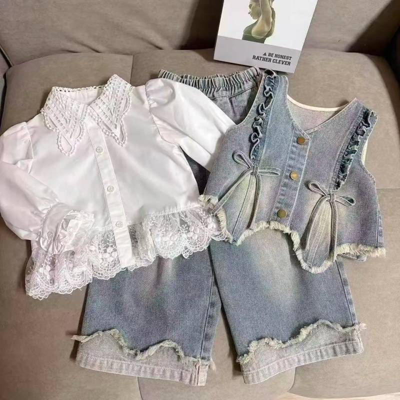 DenimBelle – Trendig & niedlich – 3-teiliges Kinderset aus Denim 90 (2–3 Jahre) | Pädagogisches Holzspielzeug von Mein Kleines Baby