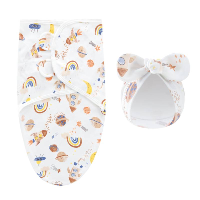 DreamNest– Ruhe&Komfort– Luxuriöses Wickeltuch mit Mütze Raumschiff | Pädagogisches Holzspielzeug DreamNest– Ruhe&Komfort– Luxuriöses Wickeltuch mit Mütze Raumschiff | Pädagogisches Holzspielzeug von Mein Kleines Baby