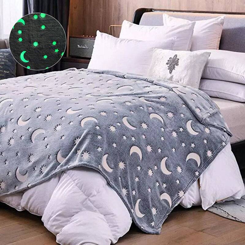 Glow In The Dark Blanket™ - Sparkling Dreams - Tæppe, der lyser i mørket 100x150 cm | Pädagogisches Holzspielzeug von Mein Kleines Baby