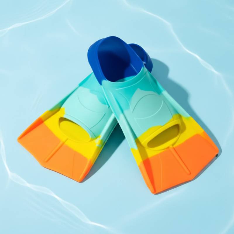 HydroFins – Wasserspaß & Tauchen – Rutschfeste Schwimmflossen Orange-Grün / XS | Pädagogisches Holzspielzeug HydroFins – Wasserspaß & Tauchen – Rutschfeste Schwimmflossen Orange-Grün / XS | Pädagogisches Holzspielzeug von Mein Kleines Baby
