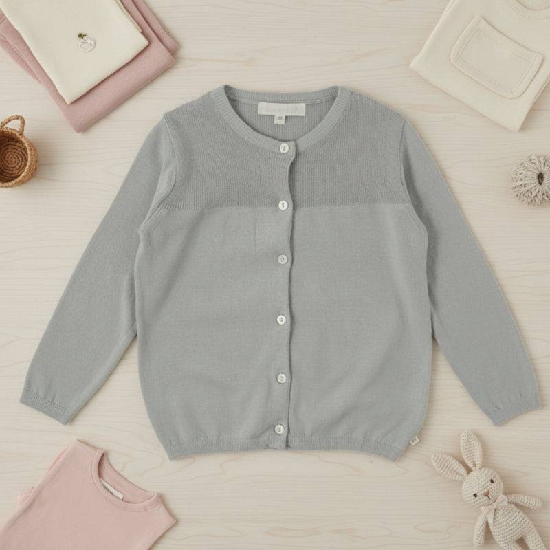 Knitwear Set – Elegant og behagelig – blødt strikket cardigan Grå vest / 130 (8–9 år) | Pädagogisches Holzspielzeug von Mein Kleines Baby