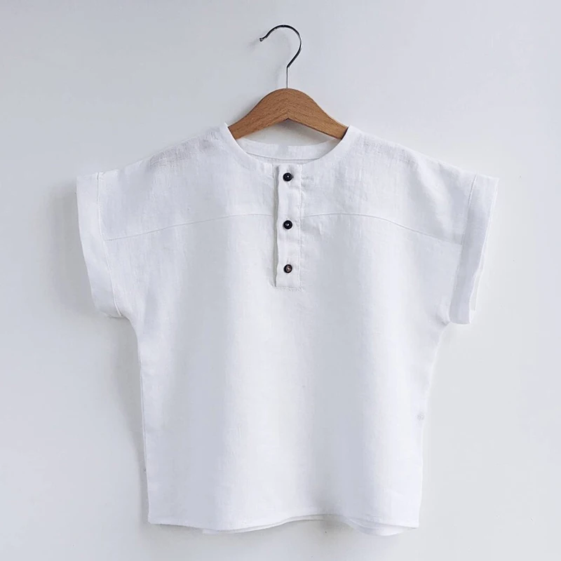 LittleClassic – Elegant & bequem – Leinenhemd für Jungen mit Knopfdetail Weiß / 100 (3–4 Jahre) | Pädagogisches Holzspielzeug von Mein Kleines Baby