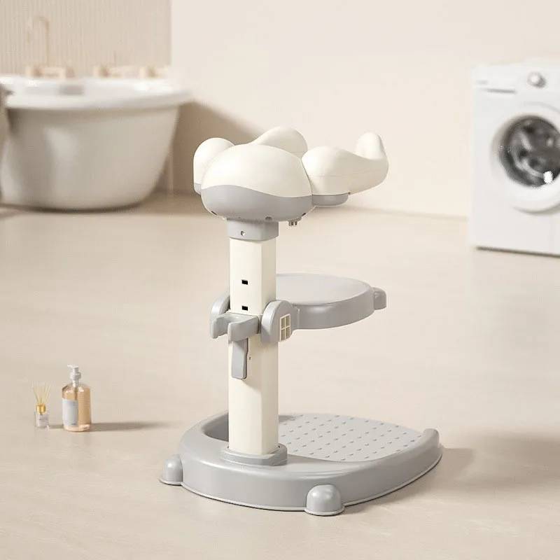 LittleSplash – Stabil & sicher – Baby-Duschständer Grau / Mit Hocker | Pädagogisches Holzspielzeug LittleSplash – Stabil & sicher – Baby-Duschständer Grau / Mit Hocker | Pädagogisches Holzspielzeug von Mein Kleines Baby