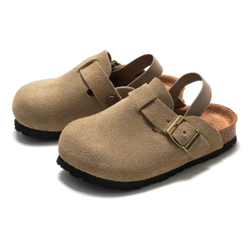 LittleWalk – Bequem & trendy – Sandalen im Clog-Stil aus Wildleder Aprikose / 30 (5.5–6 Jahre) | Pädagogisches Holzspielzeug von Mein Kleines Baby