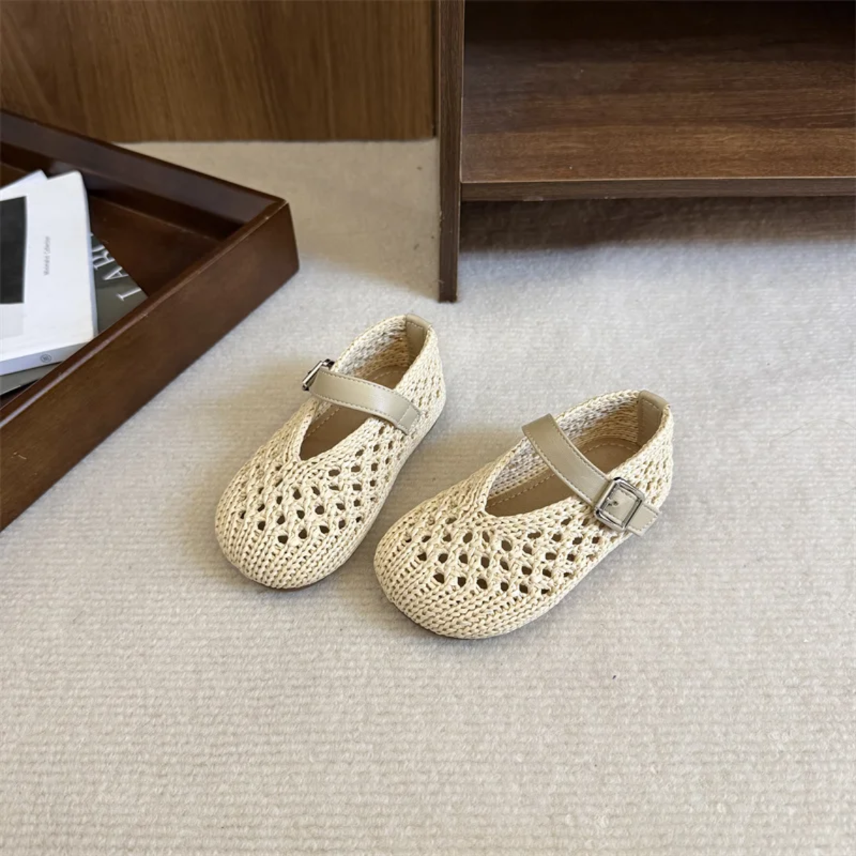 LittleWalkers – Bequem & atmungsaktiv – Mary-Jane-Ballerinas Beige / 35 (8–9 Jahre) | Pädagogisches Holzspielzeug von Mein Kleines Baby