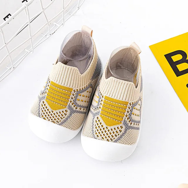 Mini Fashion™ - BabyGrip - Anti-Rutsch-Schuhe Beige / 25 (2.5-3 Jahre) | Pädagogisches Holzspielzeug von Mein Kleines Baby