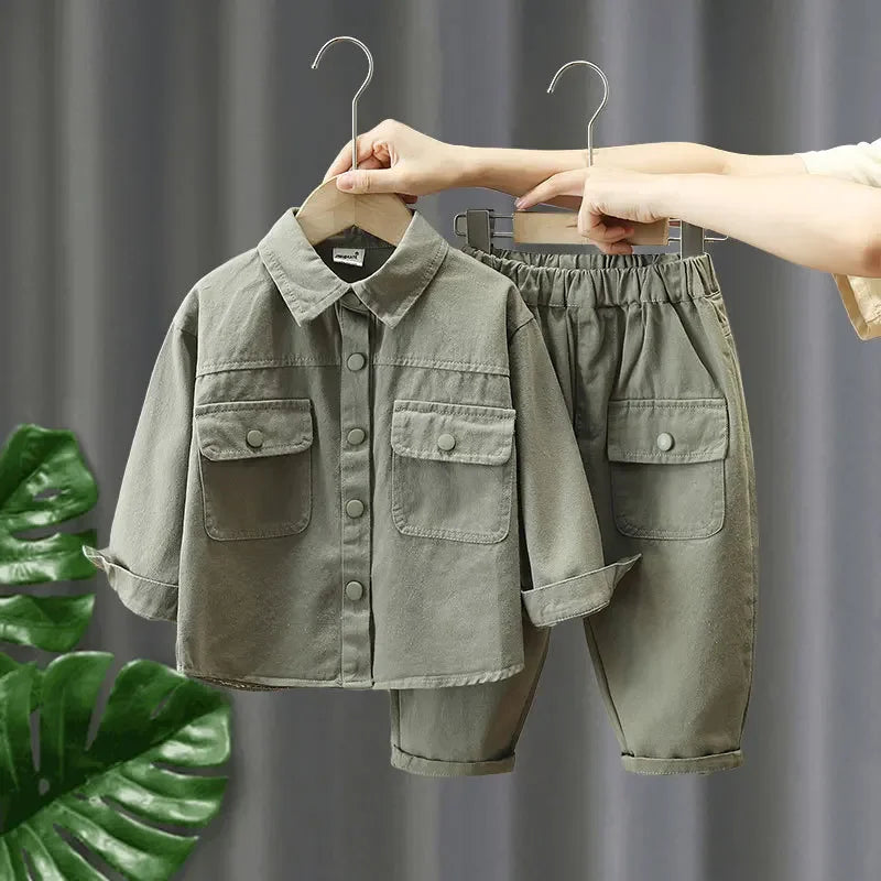 Mini Fashion™ - Blødt og behageligt - 2-delt efterårssæt i denim Grøn / 100 (3 år) | Pädagogisches Holzspielzeug von Mein Kleines Baby