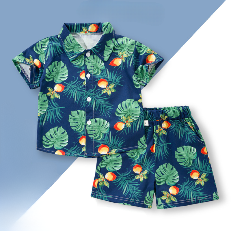 Mini Fashion™ - Frisk og munter - Blomstret drengesæt Grøn / 110 (3-4 år) | Pädagogisches Holzspielzeug von Mein Kleines Baby