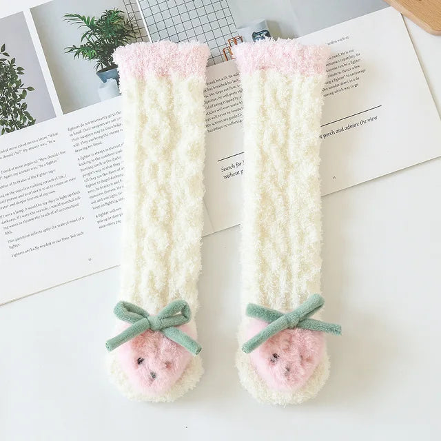Mini Fashion™ - Kuschelige Stulpen - Kindersocken Weiß Erdbeere | Pädagogisches Holzspielzeug von Mein Kleines Baby