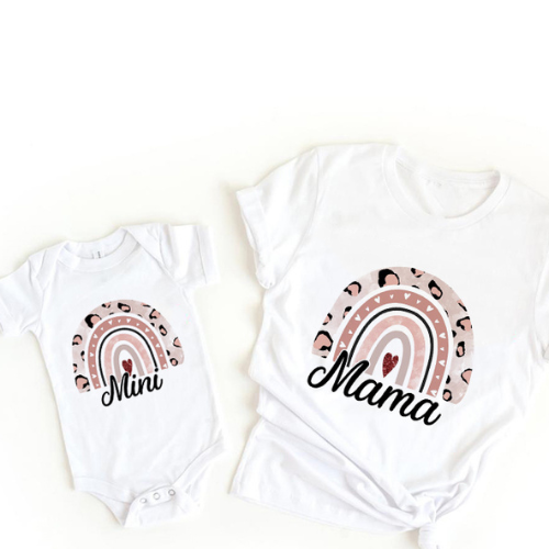 Mini Fashion™ - Mama&Tochter - Passendes Shirt&Strampler Weiß - Regenbogen mit Aufdruck / Babies 40 - (3-6 Monate) | Pädagogisches Holzspielzeug von Mein Kleines Baby