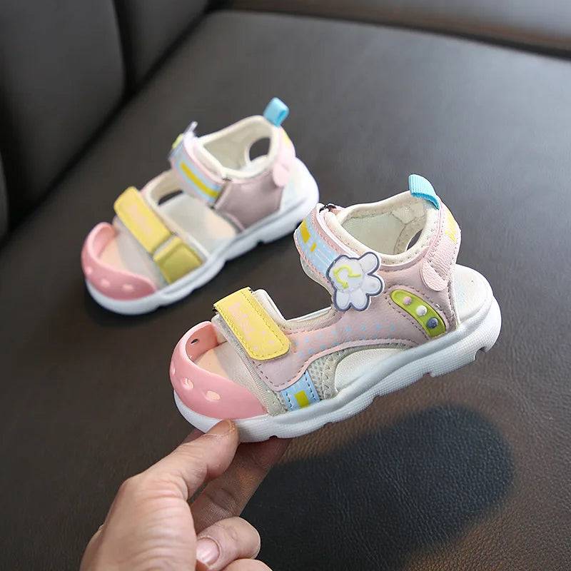 Mini Fashion™ - Sommerliche Sandabenteuer - Kindersandalen Rosa A / 23 (18 - 24 Monate) | Pädagogisches Holzspielzeug von Mein Kleines Baby