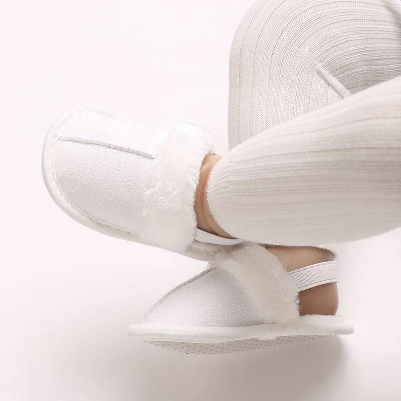 Mini Fashion™ - Weiche Sohlen - Kinderhausschuhe Weiß / 20 (6-12 Monate) | Pädagogisches Holzspielzeug von Mein Kleines Baby
