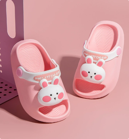 Mini Fashion– Fröhlich&sicher– Polka-Strandpantoffeln Rosa Hase / 140 (18–24 Monate) | Pädagogisches Holzspielzeug von Mein Kleines Baby