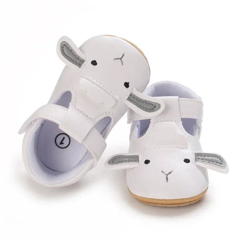 Mini Fashion - Weiche erste Schritte– Kinderschuhe mit Tiermotiven Fuzzy Lamb Steps / 12cm (6–12 Monate) | Pädagogisches Holzspielzeug von Mein Kleines Baby