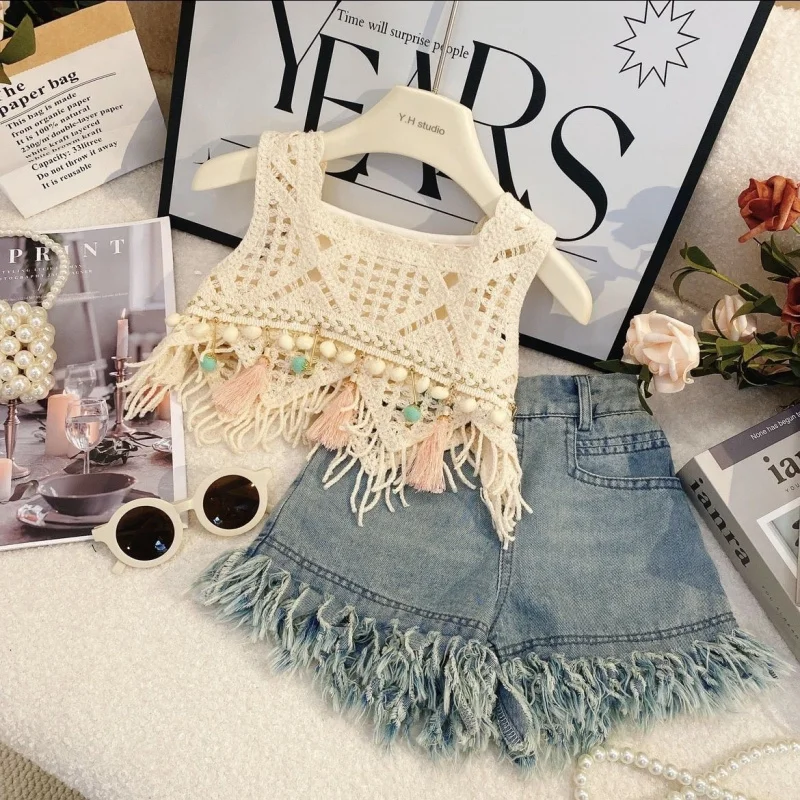 MiniChic – Stilvoll & bequem – Set aus Boho-Top und Jeansshorts 150 (9–10 Jahre) | Pädagogisches Holzspielzeug von Mein Kleines Baby