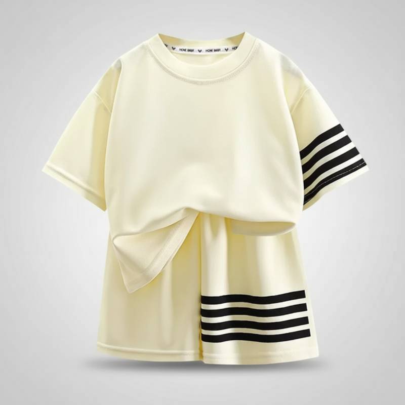 MiniSport – Sport & Freizeit – 2-teiliges Set mit Shorts und T-Shirt Creme / 90 (3–4 Jahre) | Pädagogisches Holzspielzeug von Mein Kleines Baby